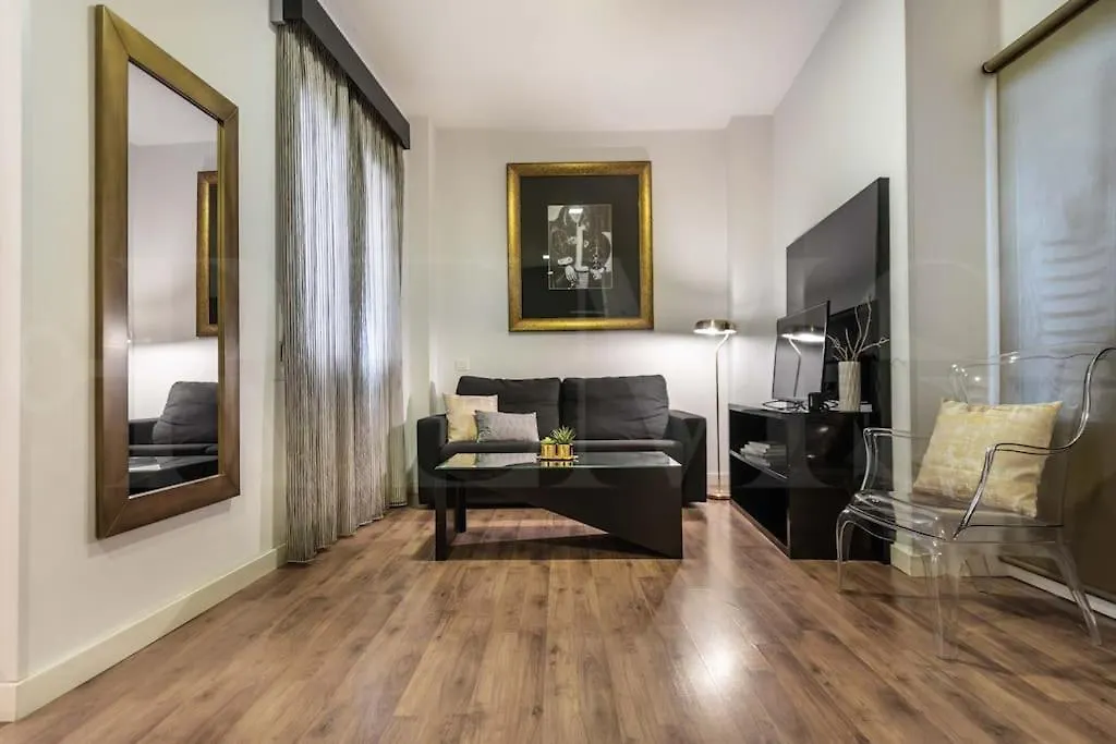 Quiet Apartment In The Heart Of Malaga By Rems